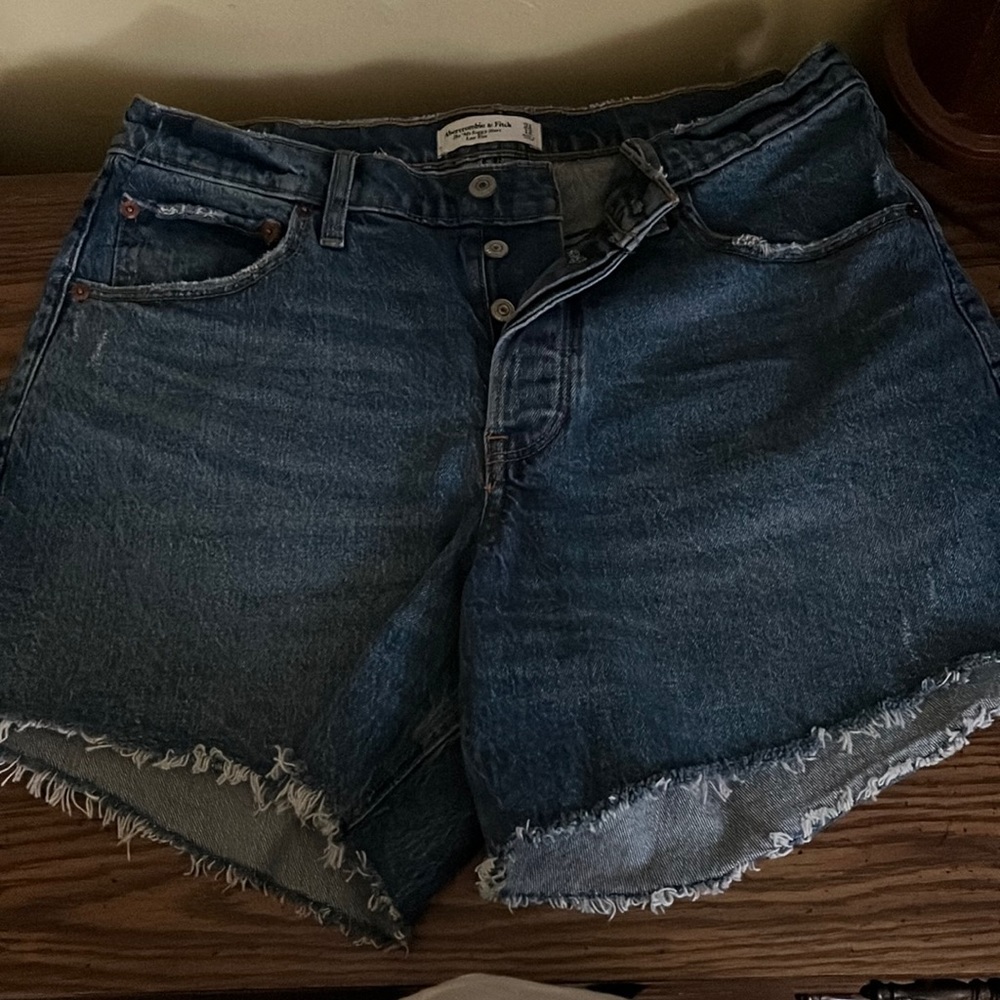 Abercrombie & Fitch 90’s Baggy Short